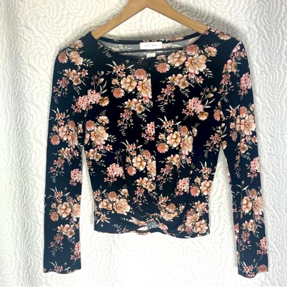 WHITE FAWN Floral Front Tie Long Sleeve Top
